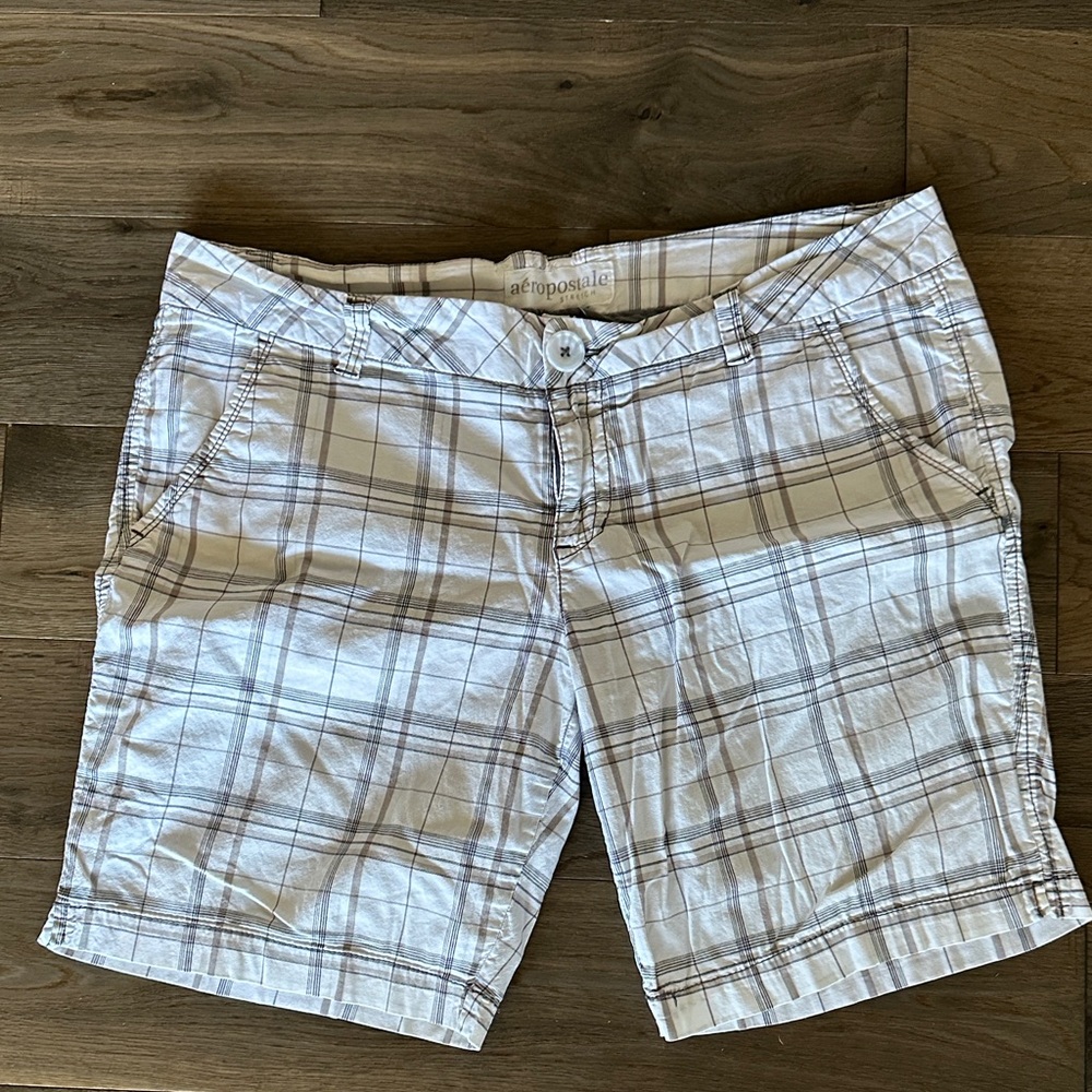 Aeropostale White and Gray Bermuda Shorts